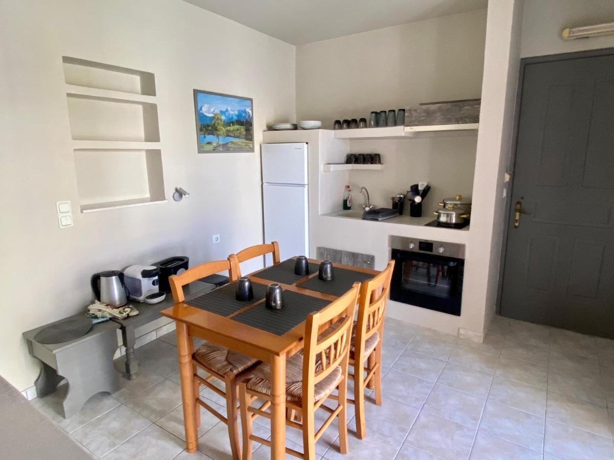 Pelagias Apartments Айя-Евфимия Экстерьер фото