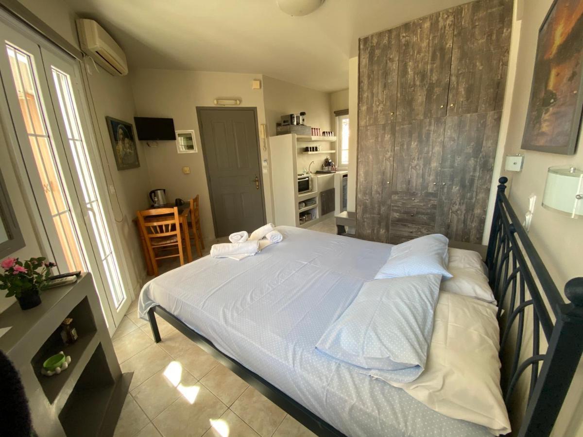 Pelagias Apartments Айя-Евфимия Экстерьер фото